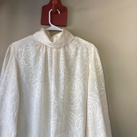 Vintage Laura & Jane Cream Rose Printed Top 14 - Picture 3 of 7